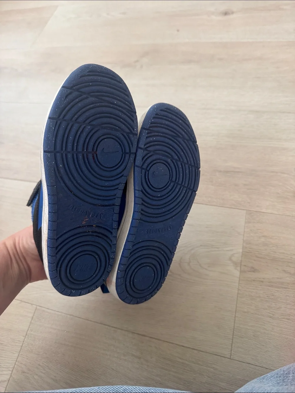 Nike youth high